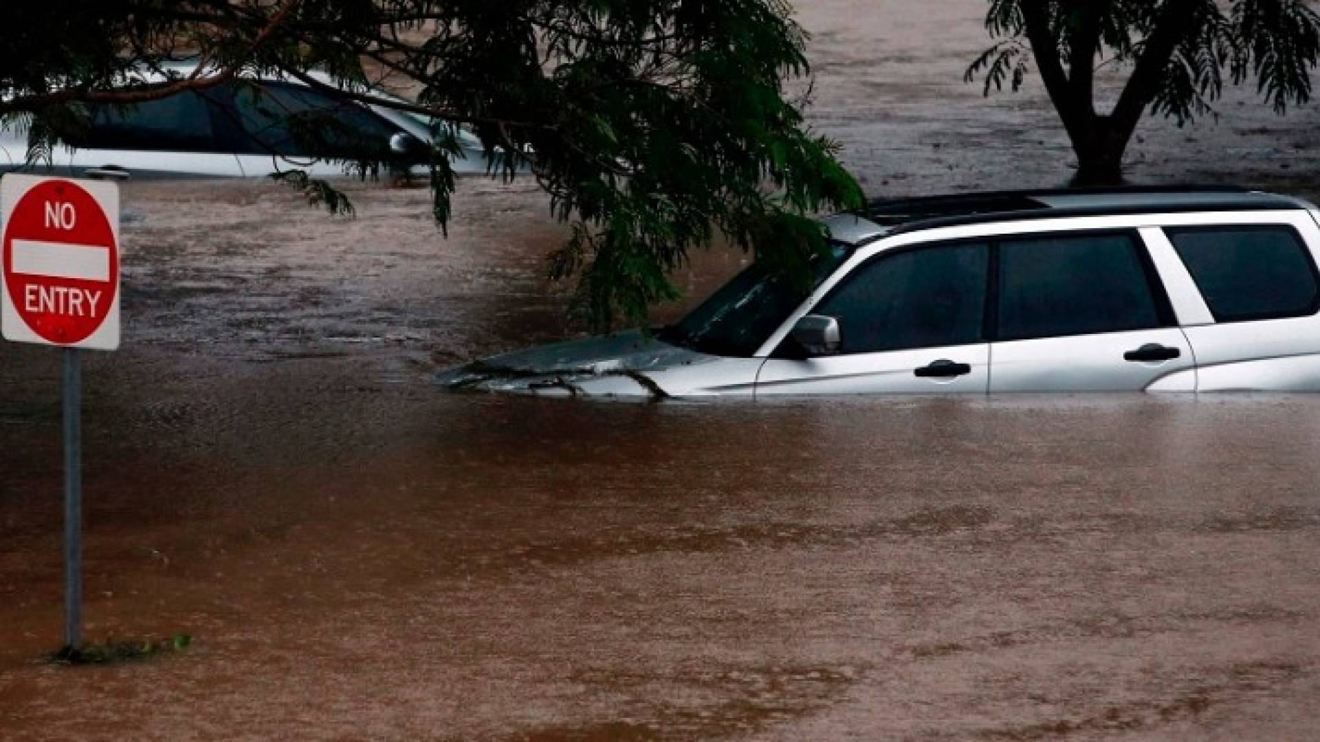 من الفيضانات