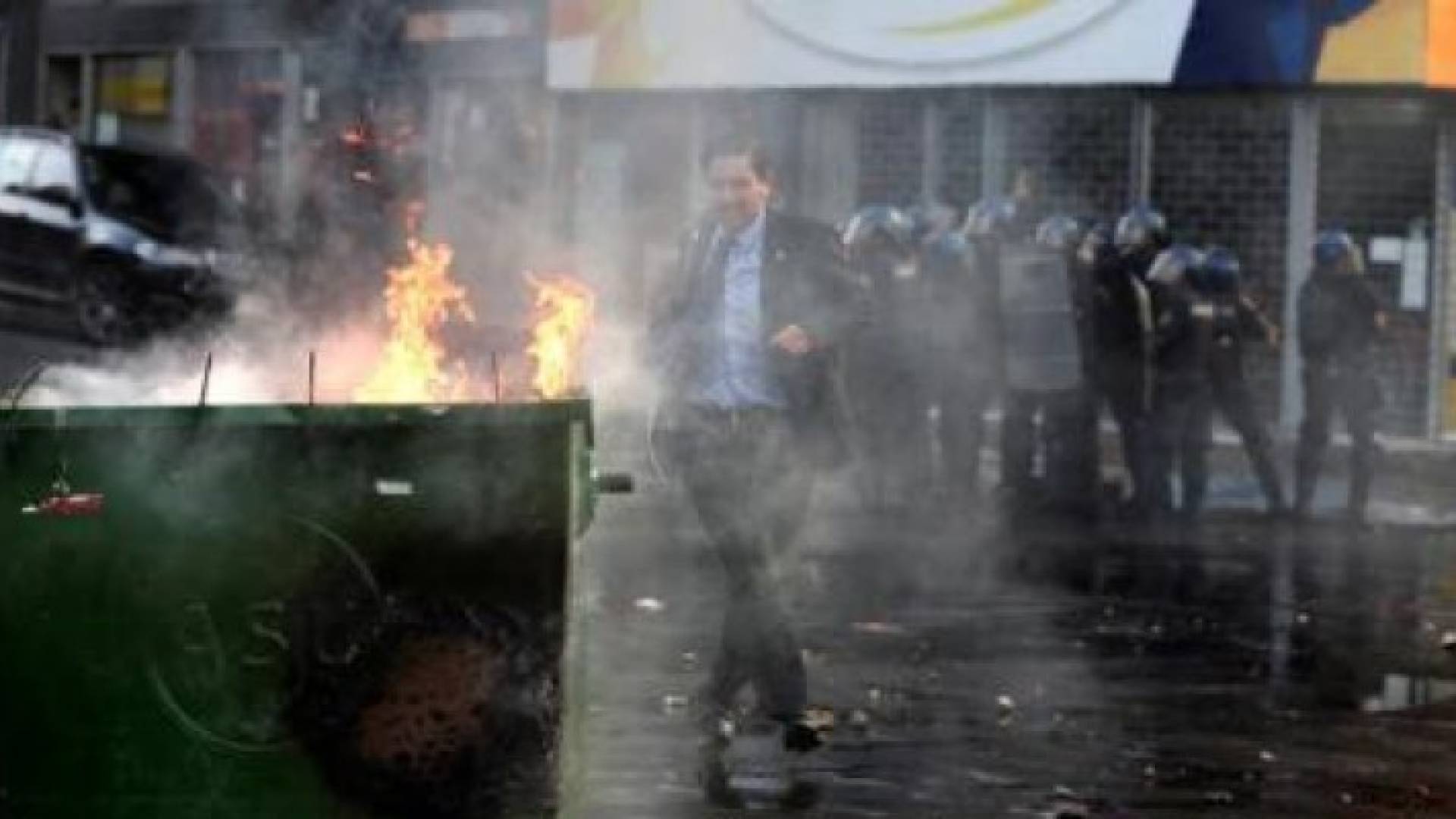 مظاهرة ضد تغيير محتمل في قانون خاص بالانتخابات الرئاسية أمام مبنى الكونجرس