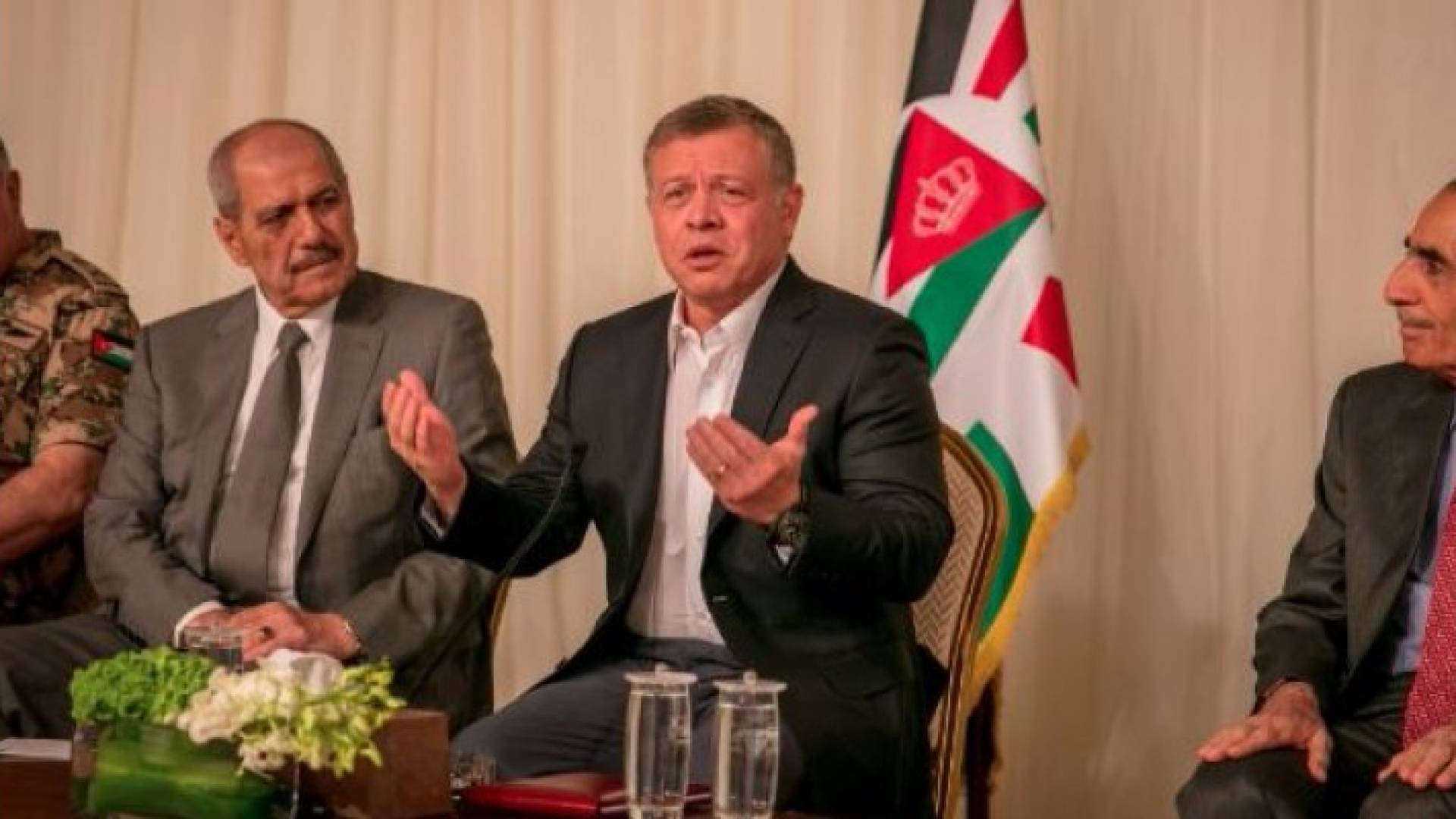 الملك يلتقي شخصيات ووجهاء محافظة الطفيلة