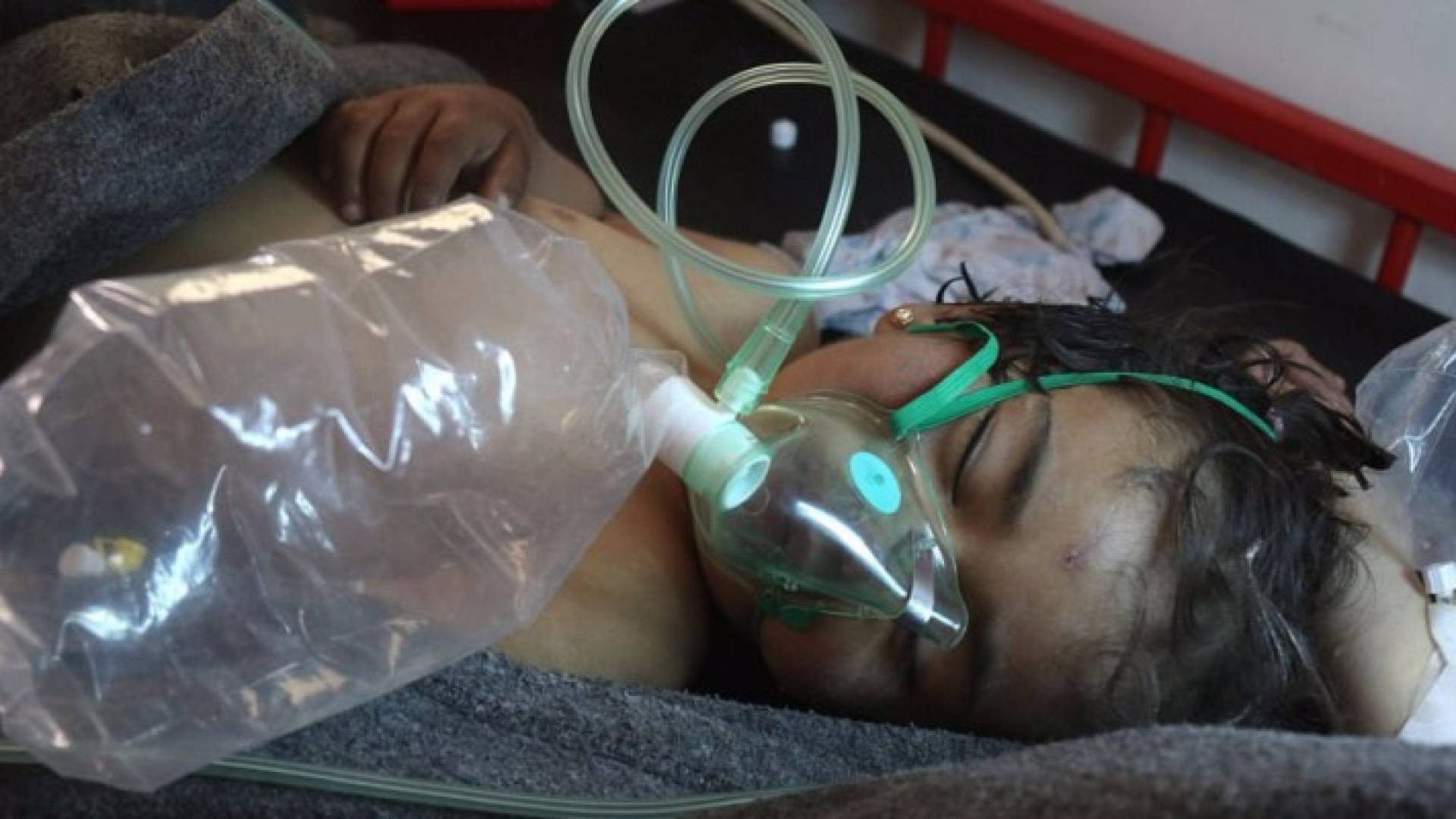 قتلى غالبيتهم من الأطفال بهجوم كيماوي في إدلب السورية