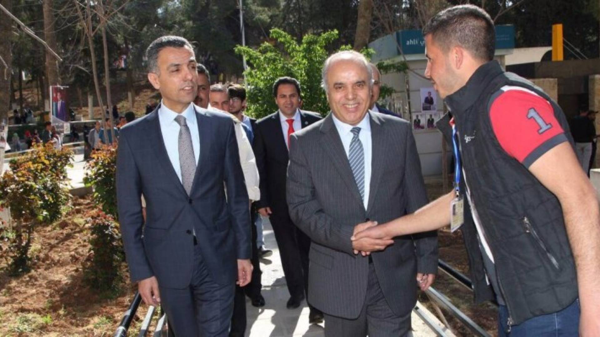 رئيس الجامعة الاردنية الدكتور عزمي محافظة 