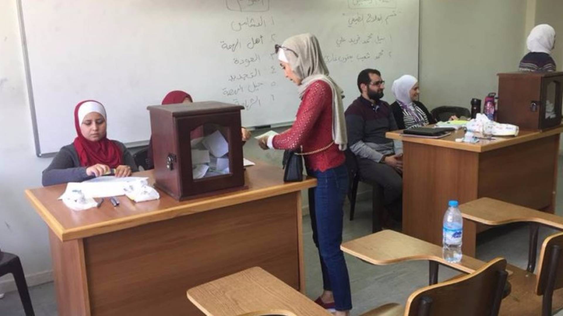 من الانتخابات