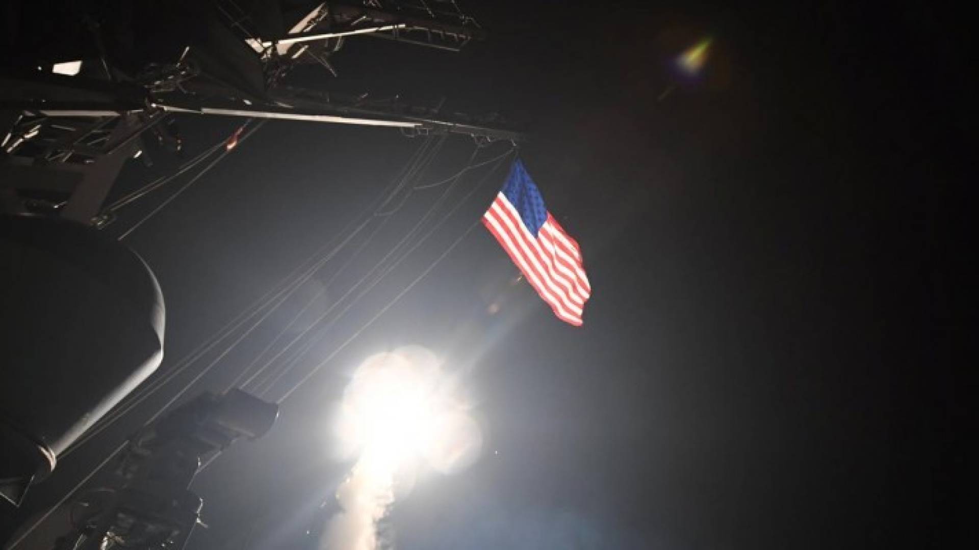 صواريخ أميركية تنطلق باتجاه القاعدة العسكرية في حمص