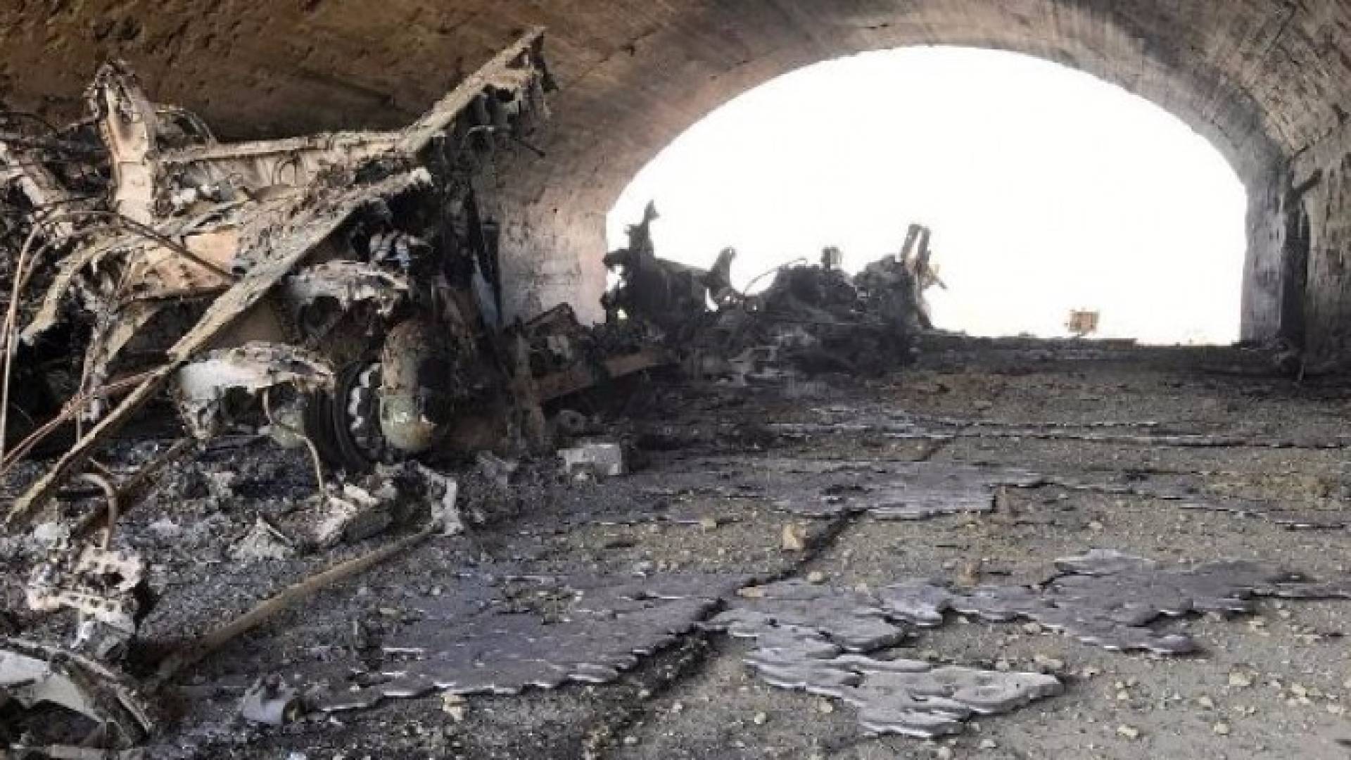 اللقطات الاولى لأثار الضربة الأمريكية في سوريا