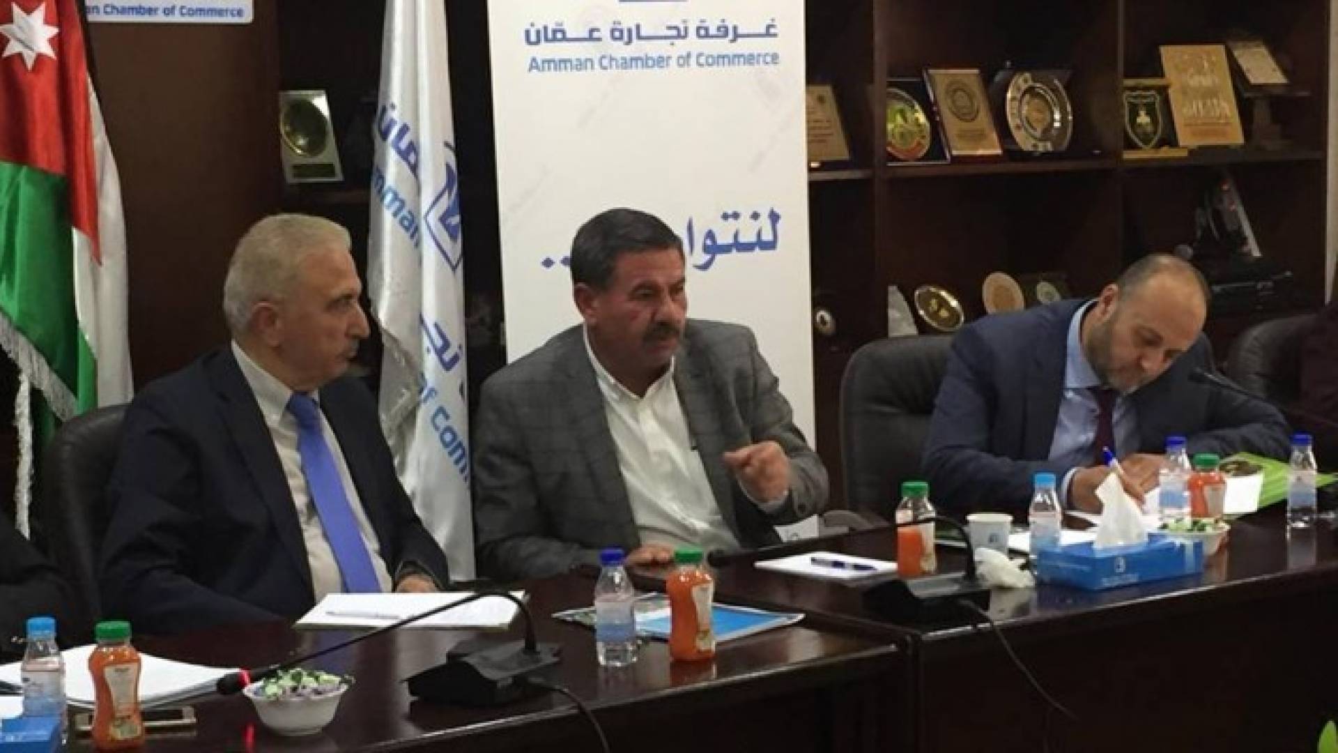 صورة خلال اللقاء