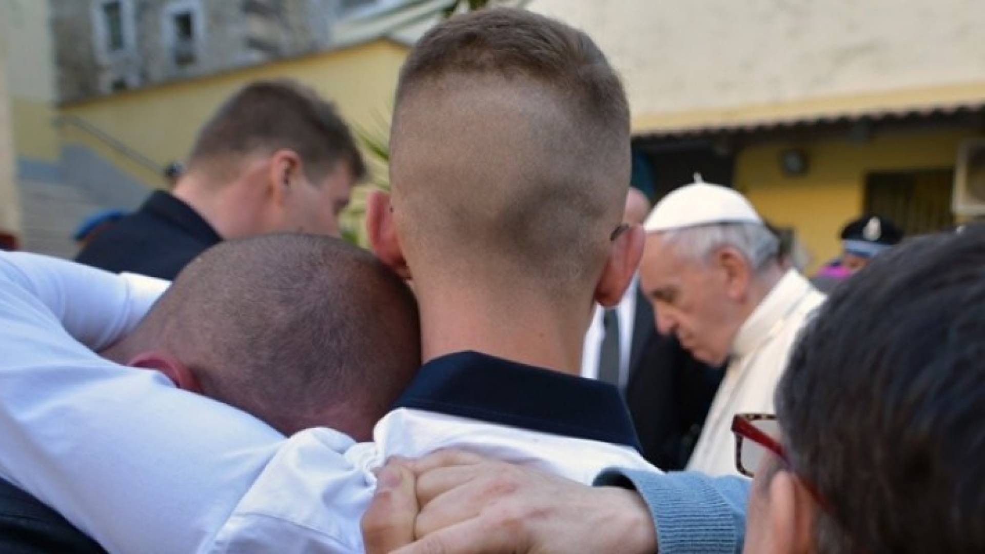 منذ بداية حبريته قرر البابا فرنسيس ان يقيم هذا الاحتفال خارج الفاتيكان