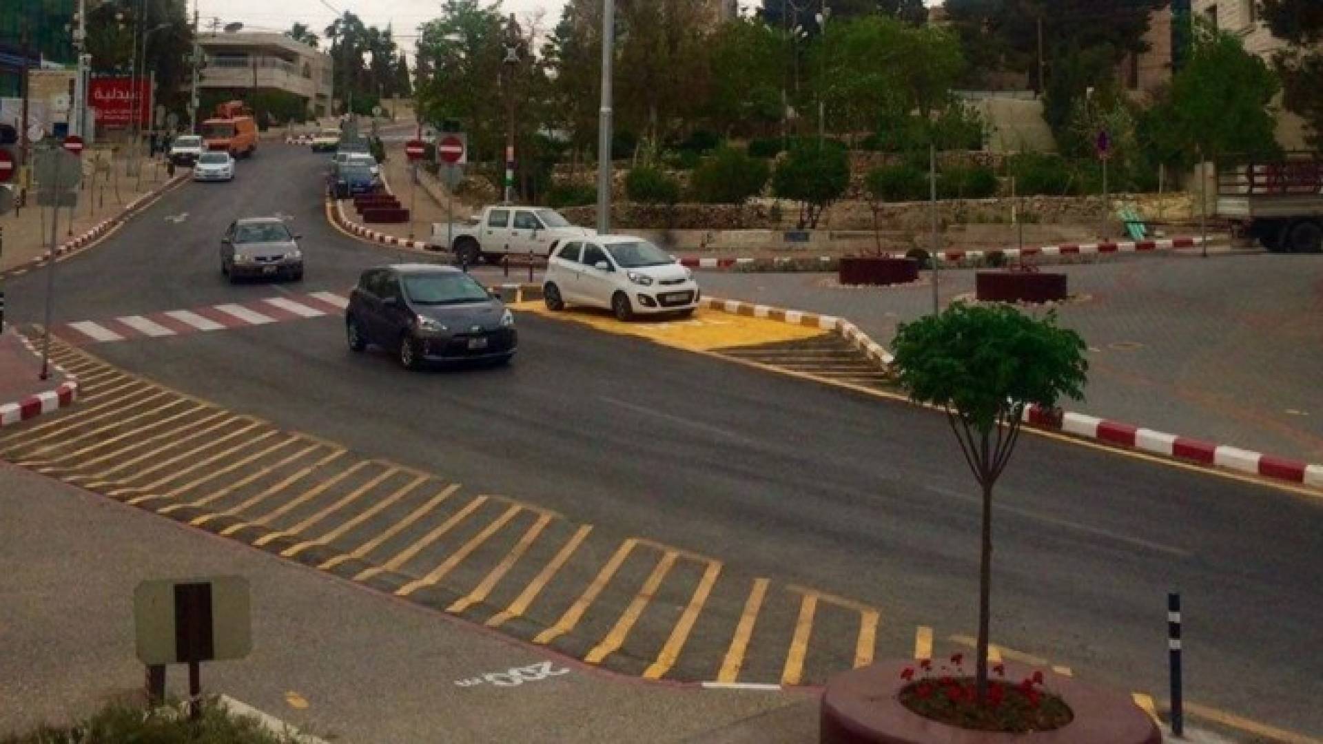  الأمانة تطلق خدمة موقف عمان