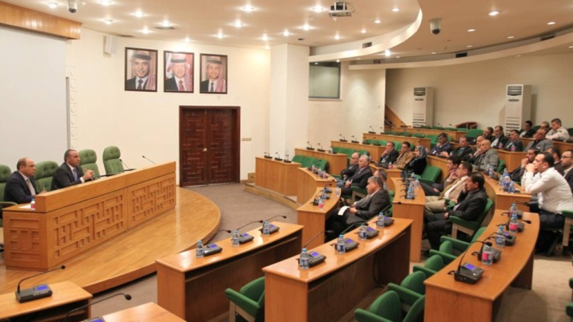 جانب من الاجتماع 