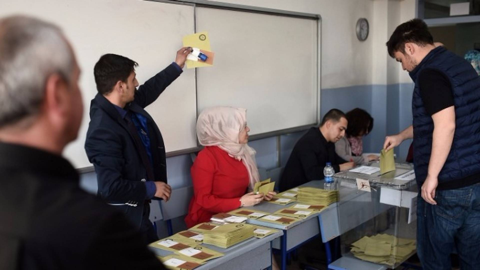 ارشيفية من الاستفتاء