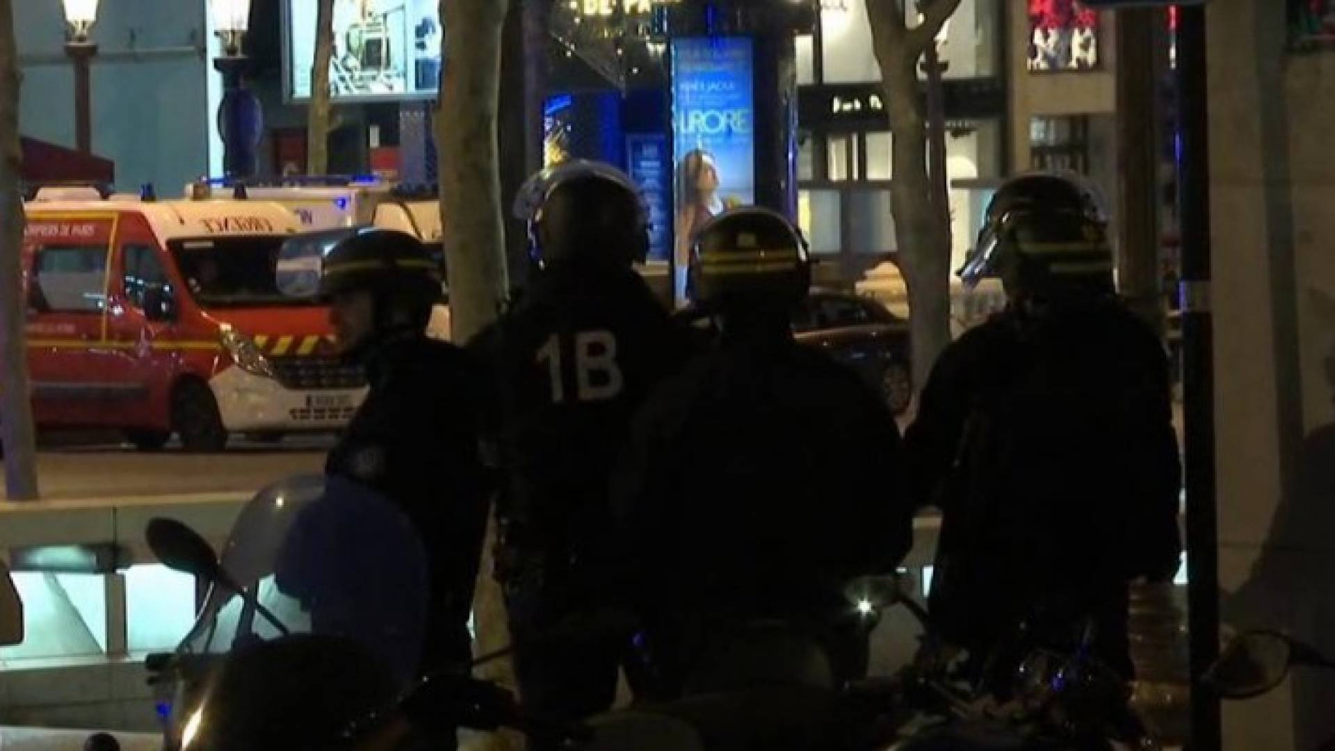 عصابات داعش الارهابية تتبنى هجوم باريس