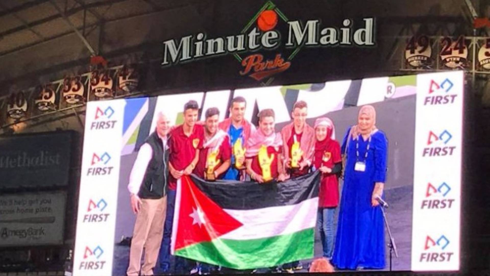  طلبة مدرسة الملك عبدالله الثاني للتميز – إربد 