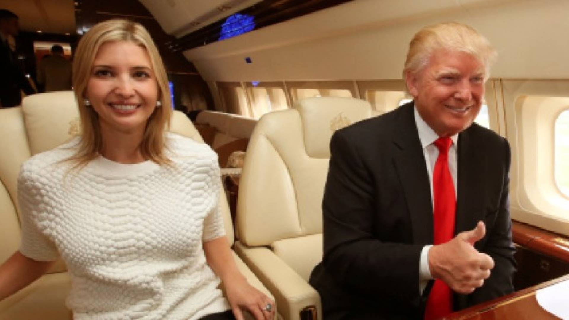 الرئيس الامريكي دونالد ترمب وابنته ايفانكا 
