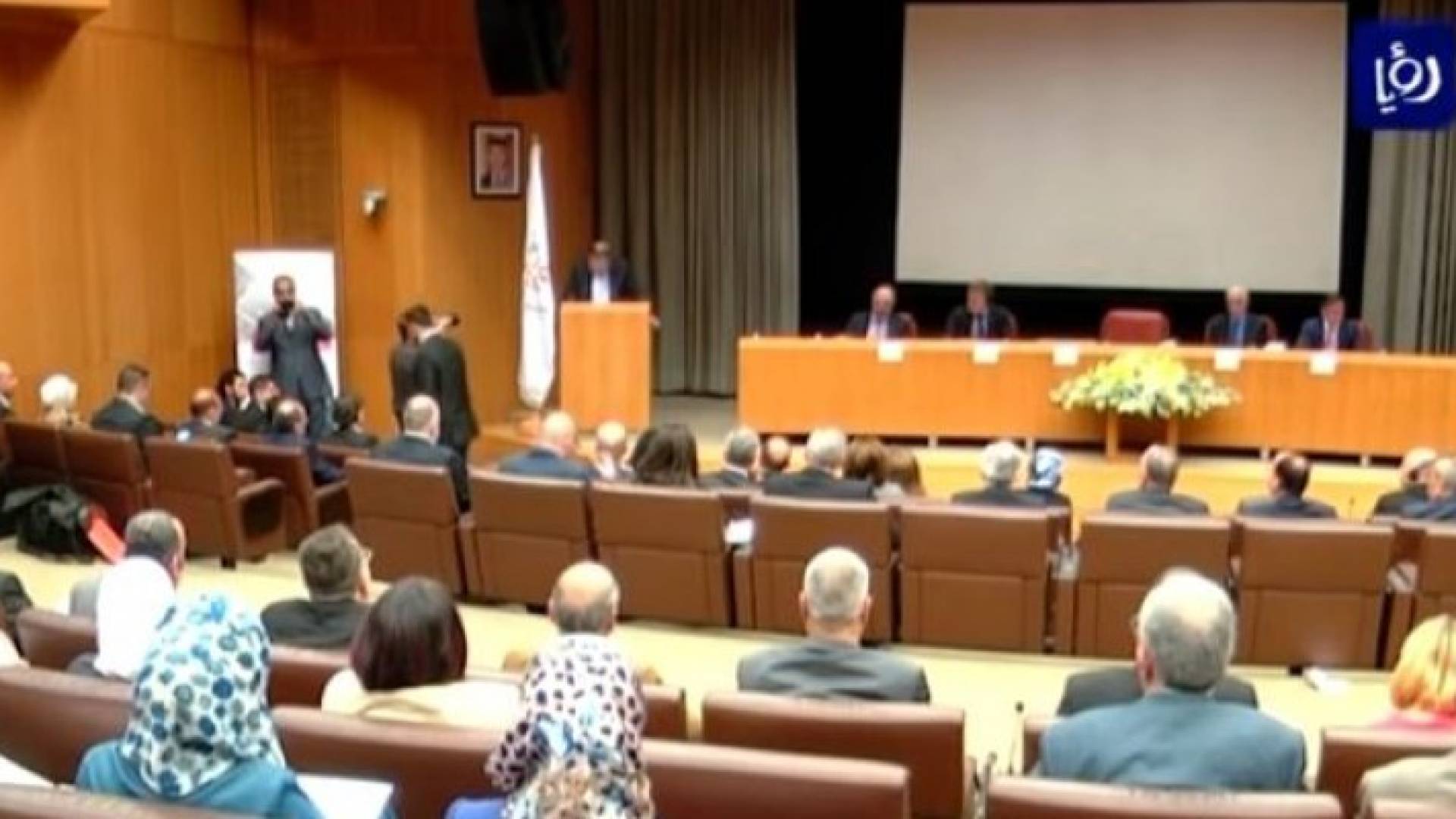 ارتفاع نسبة البالغين غير متعاملين مع البنوك في الأردن 