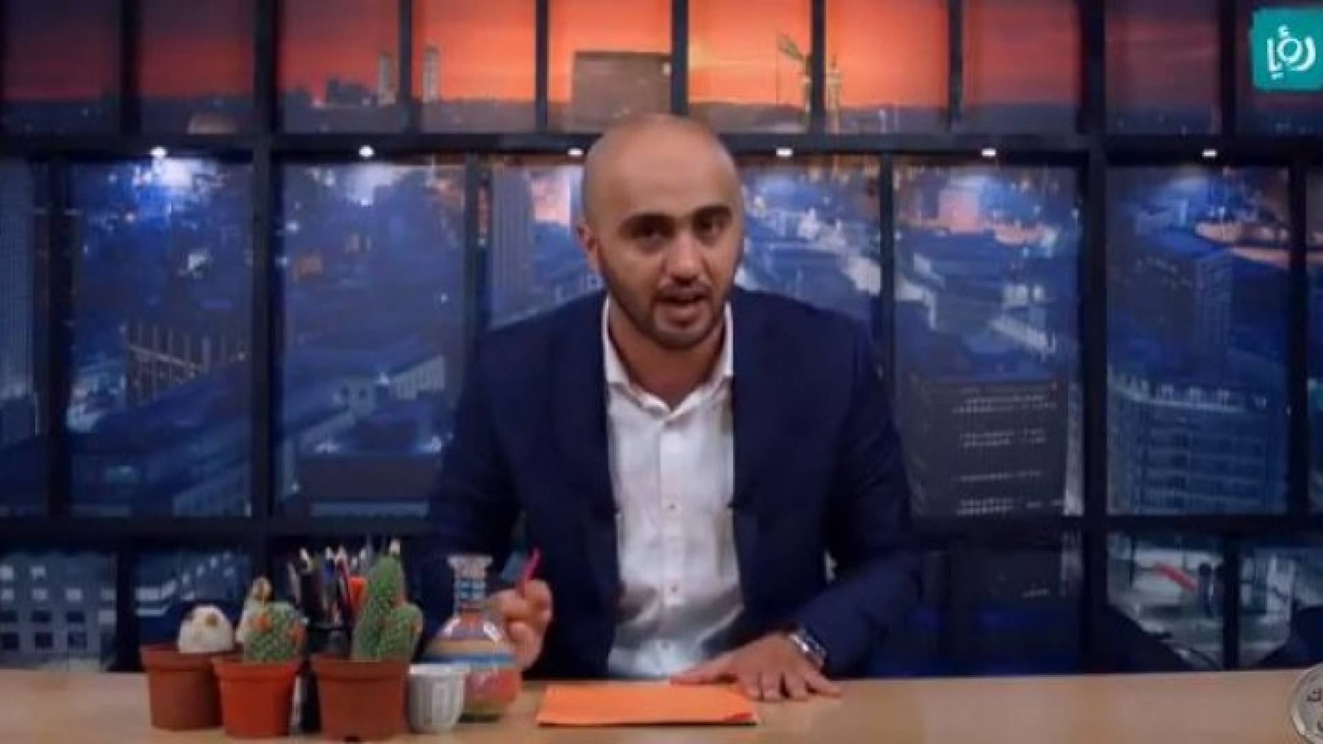 من الحلقة