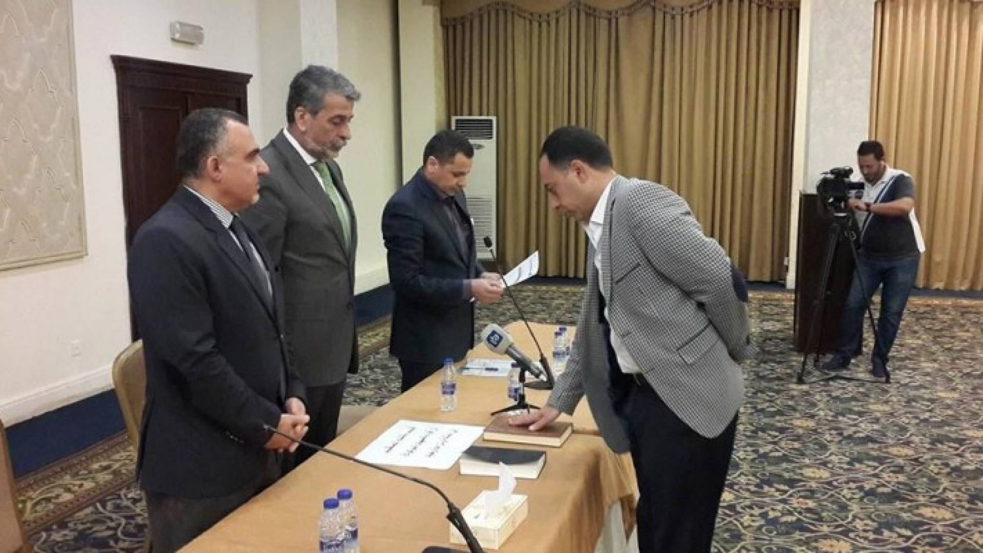 لجان الانتخابات البلدية تؤدي القسم القانوني