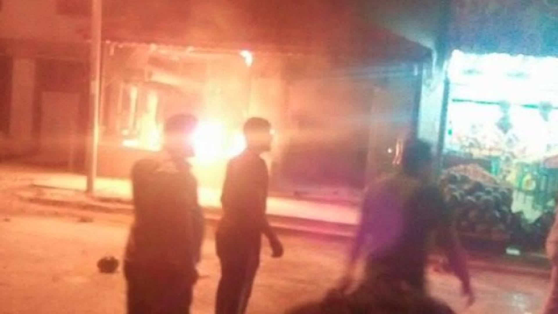 جانب من الحريق