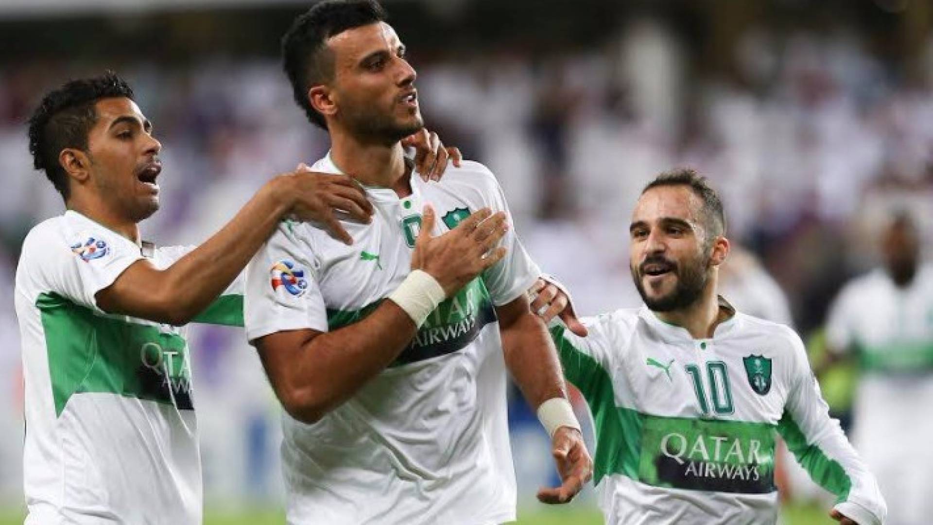 السومة يترك الأهلي ويغادر إلى قطر