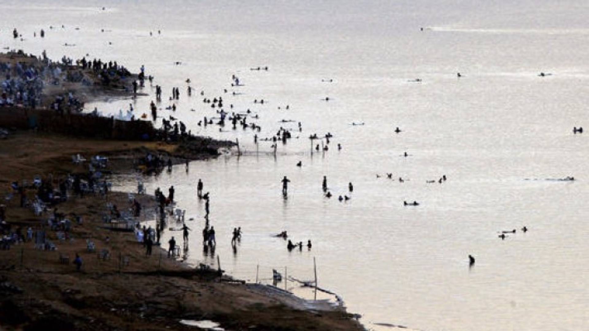 الاجراءات تأتي في أعقاب وفاة سياح داخل منشآت سياحية في البحر الميت