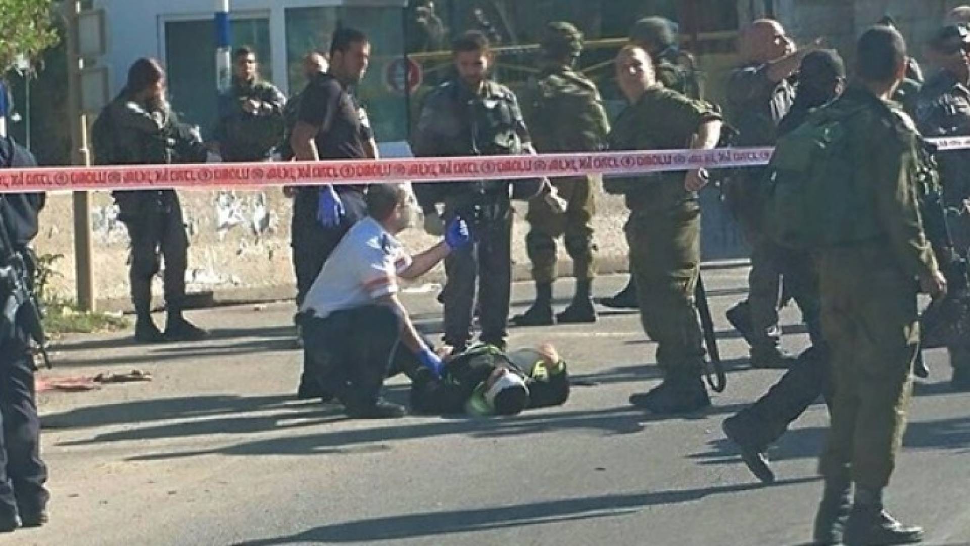قوات الاحتلال تطلق النار على شاب فلسطيني