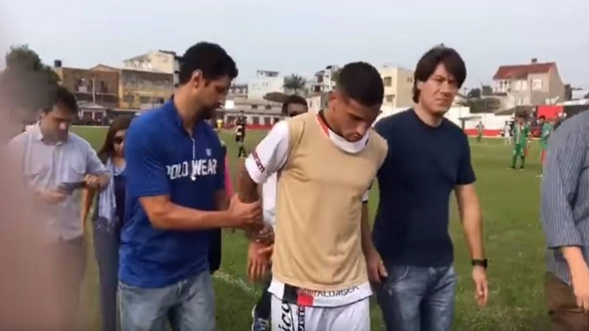  اعتقال لاعب برازيلي