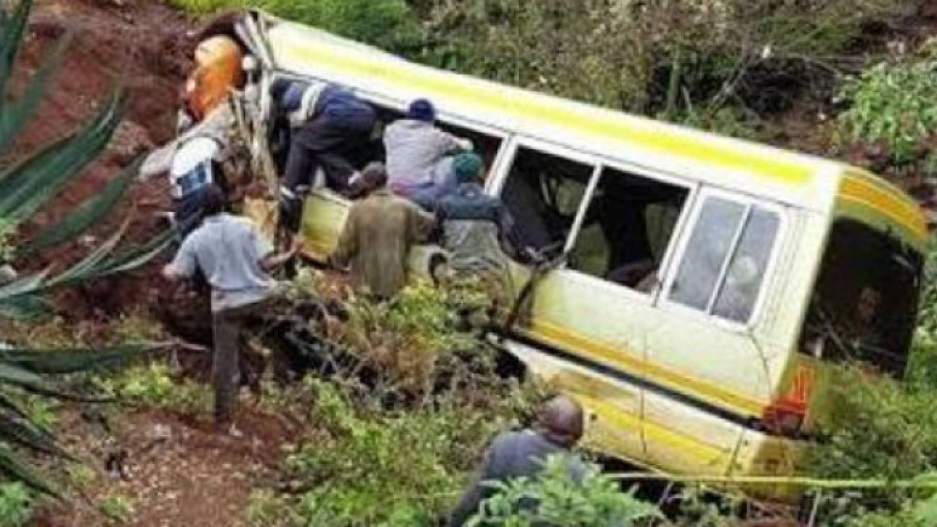 مقتل 35 طفلا في تحطم حافلة مدرسية في تنزانيا