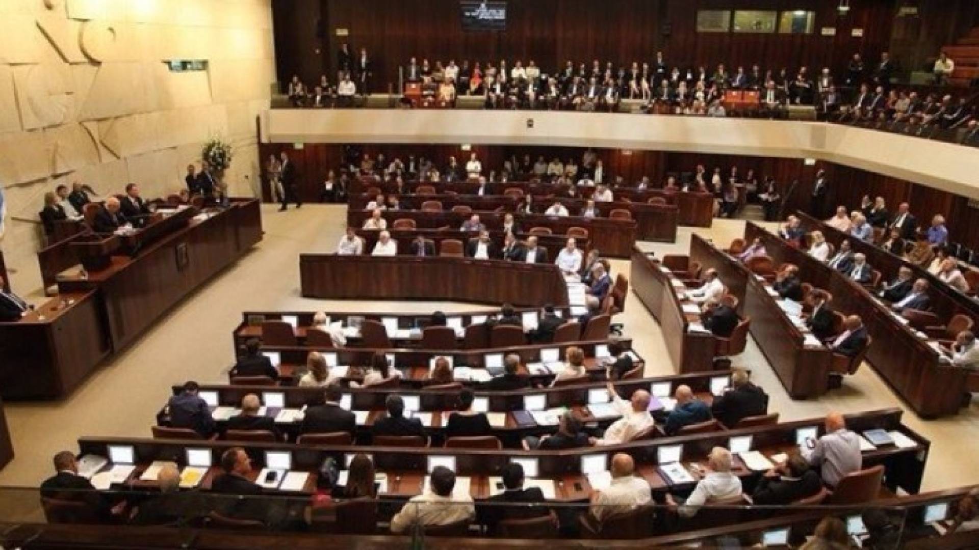 اللجنة الوزارية للتشريع تصادق على "قانون القومية"