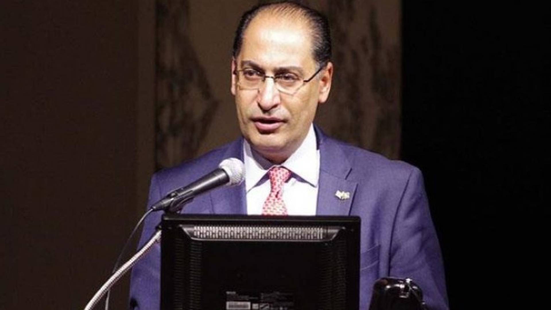 وزير الطاقة والثروة المعدنية الدكتور إبراهيم سيف