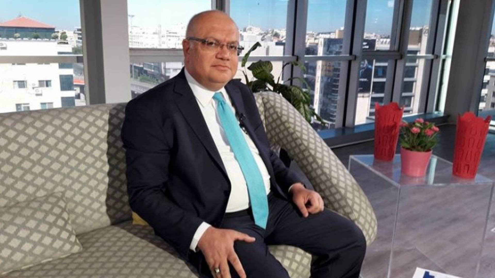 وزير الاشغال العامة والاسكان المهندس سامي هلسة 