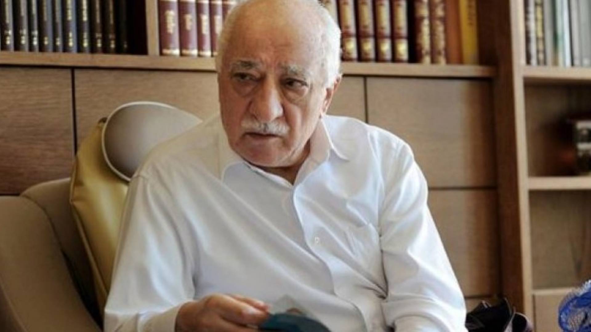 الاتراك الثلاثة مطلوبين على خلفية صلاتهم بغولن