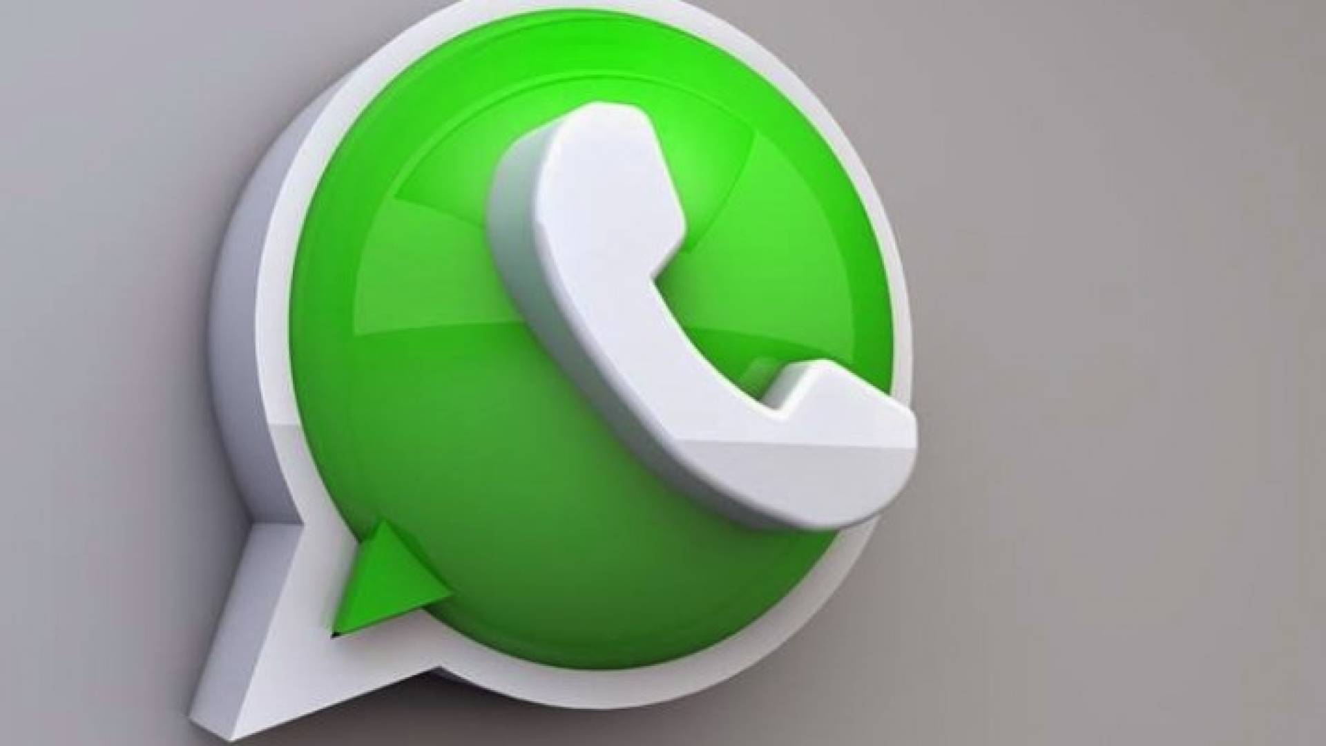 برمجية خبيثة تحتال على مستخدمي واتس اب من خلال الدعوة إلى تغيير لون التطبيق