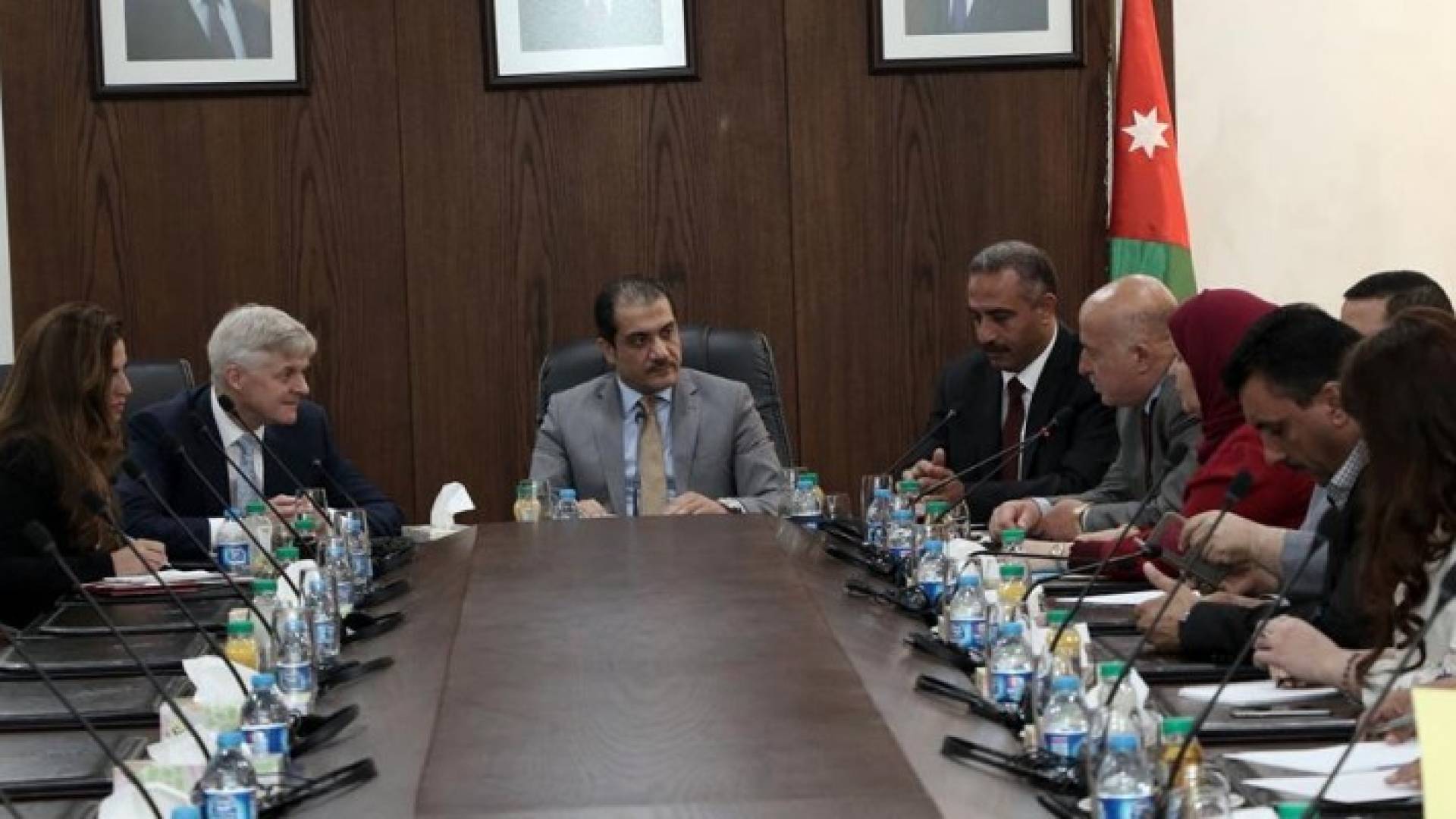 لجنة الشؤون الخارجية النيابية