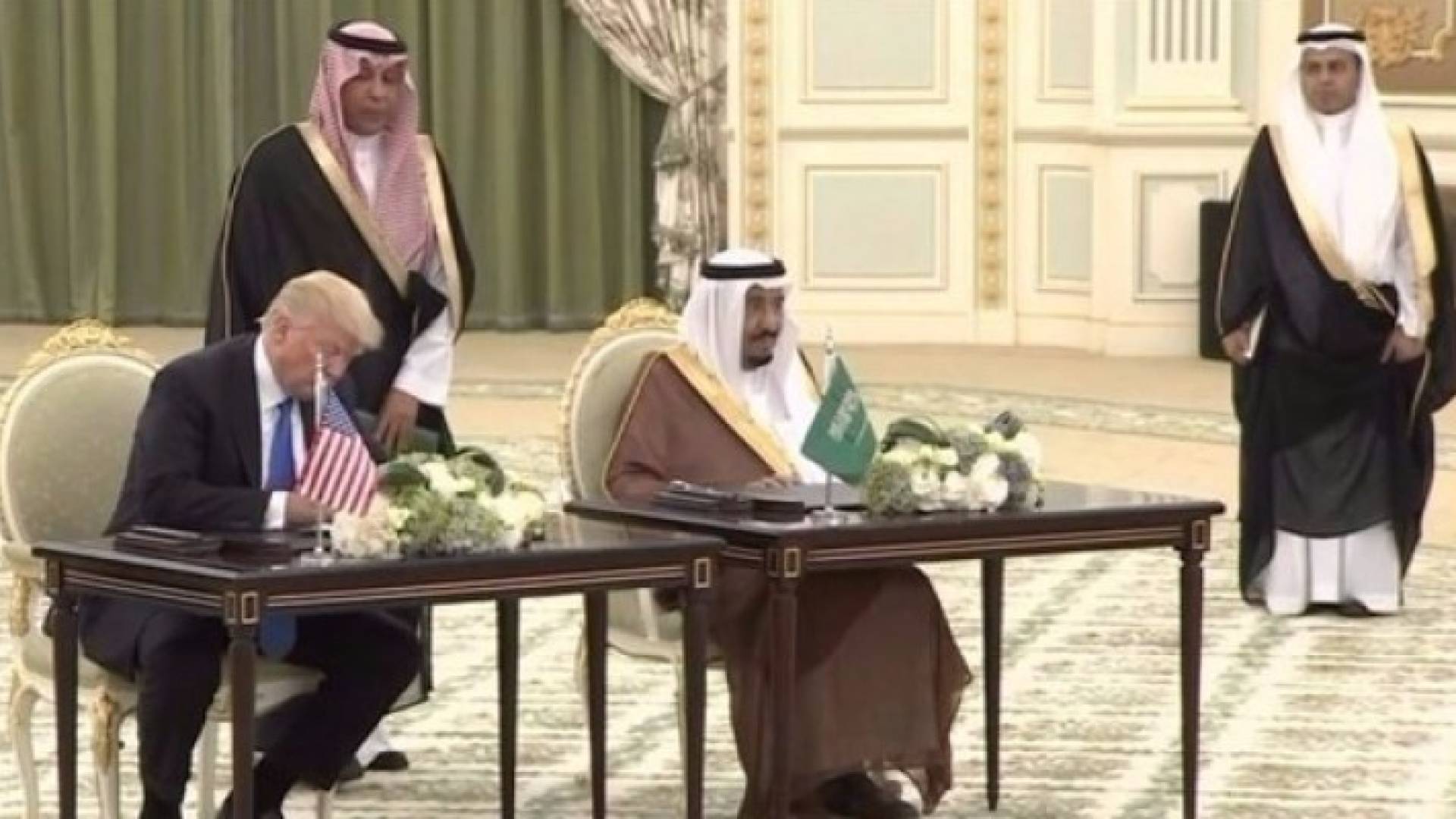 الملك سلمانو ترمب 