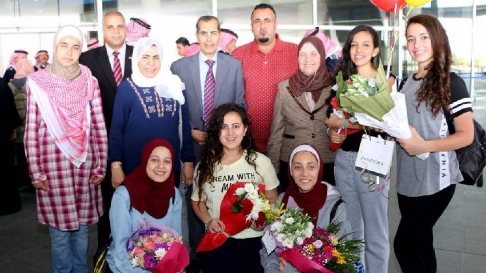 الطلبة المشاركين بمسابقة إنتل للعلوم والهندسة