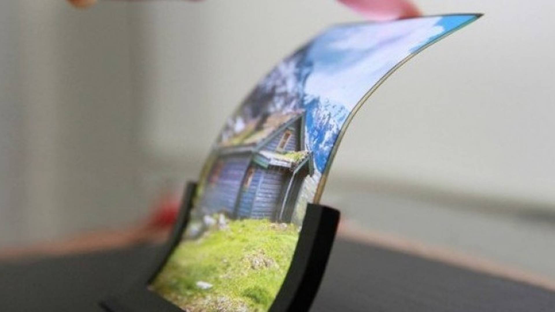 أول شاشة قابلة للتمدد من سامسونج