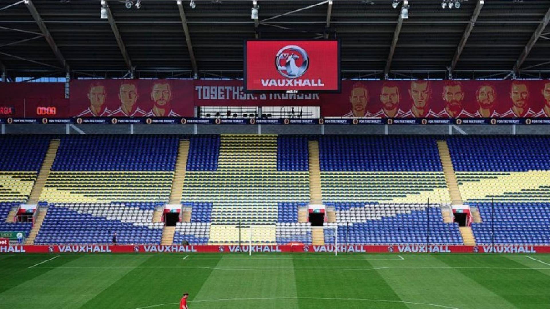 نهائي "الأبطال" لأول مرة تحت سقف مغلق