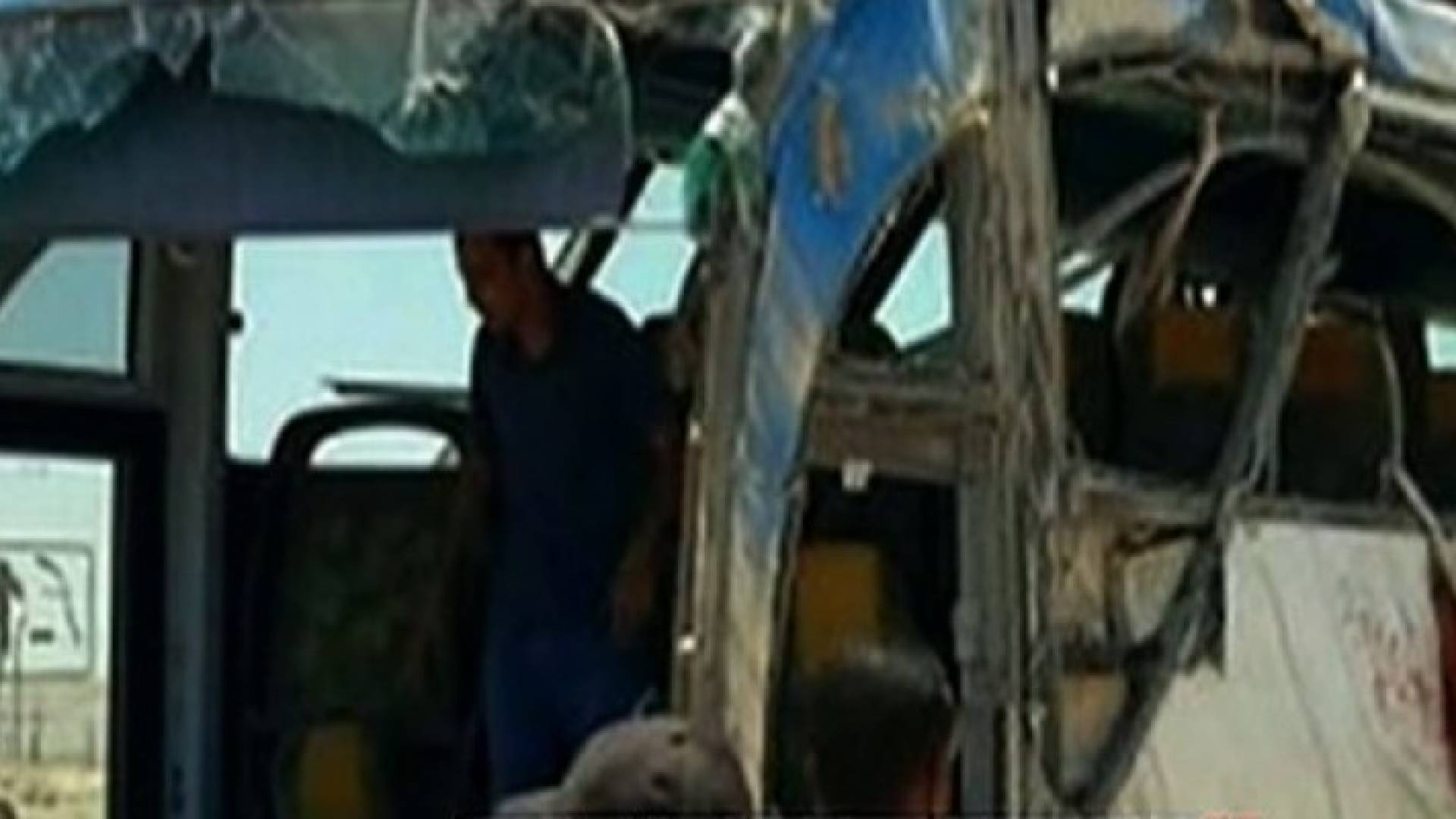 داعش الارهابي يعلن عن تبنيه الهجوم الذي استهدف حافلة تقل أقباطا في مصر 