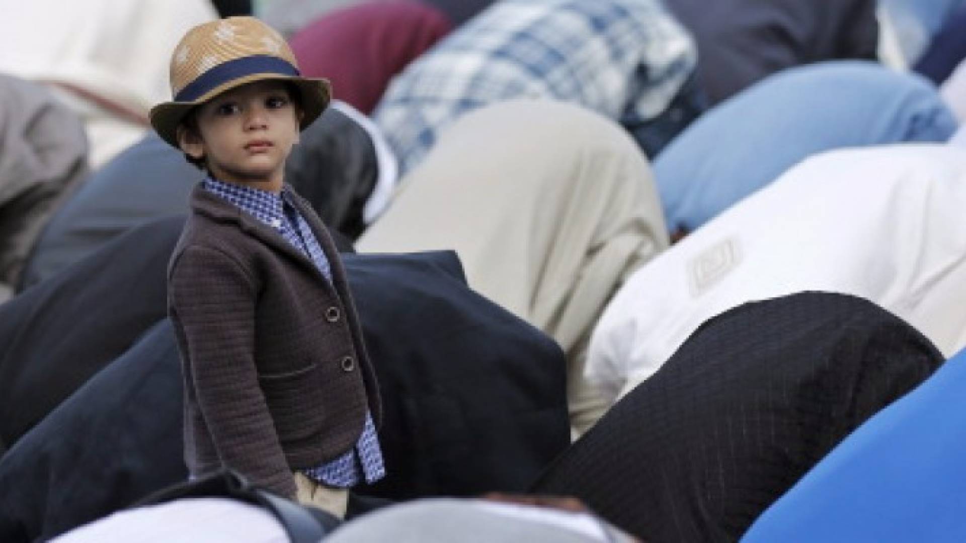 في مناطق مثل السويد غروب الشمس لا يحدث سوى لفترات بسيطة