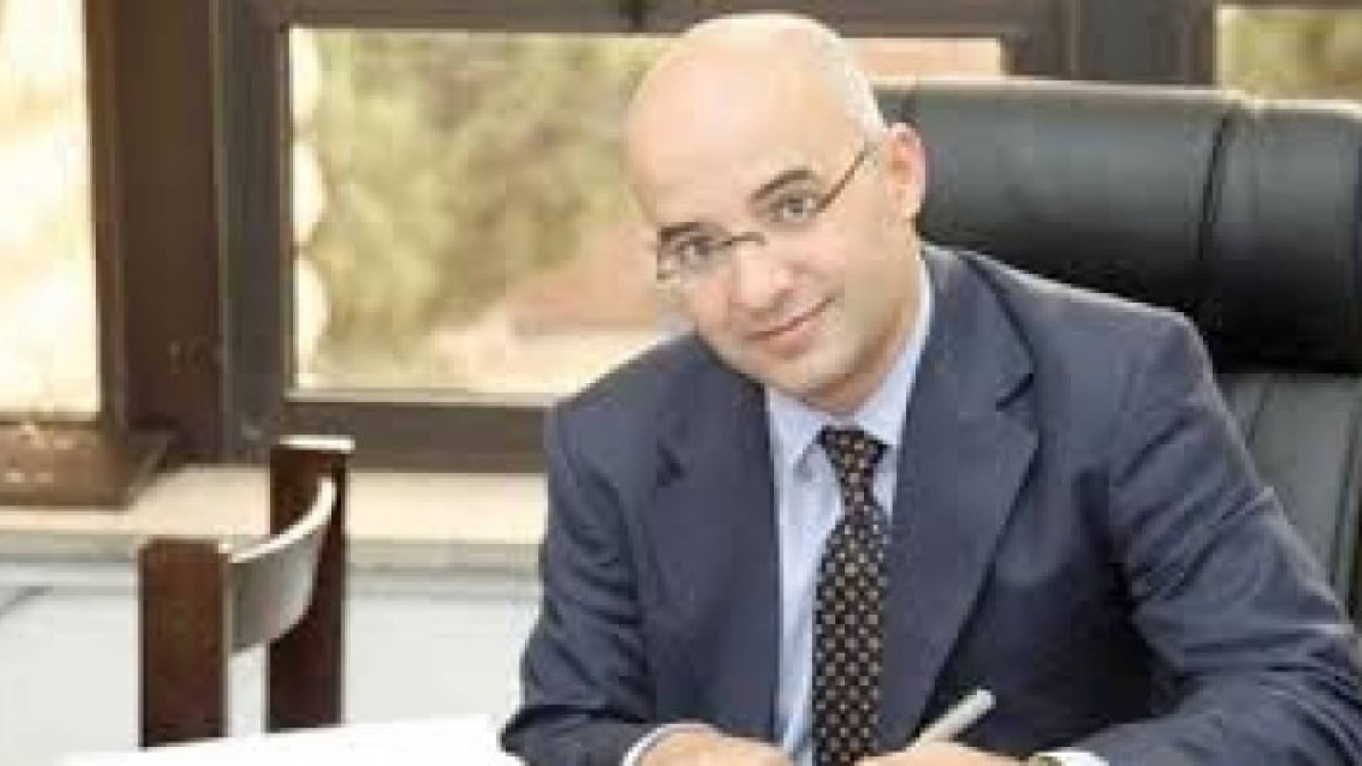 الدكتور مهند مبيضين