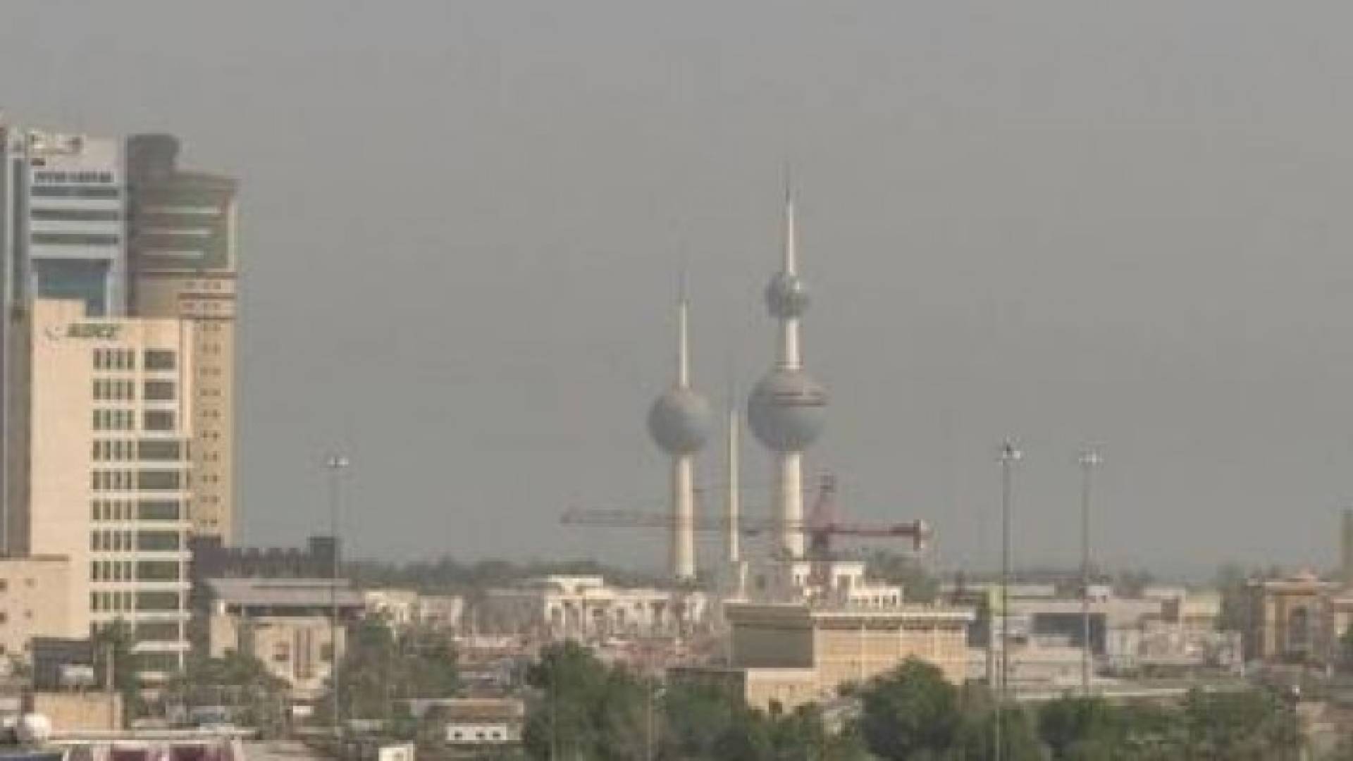 أنباء عن زيارة مرتقبة لأمير قطر إلى الكويت