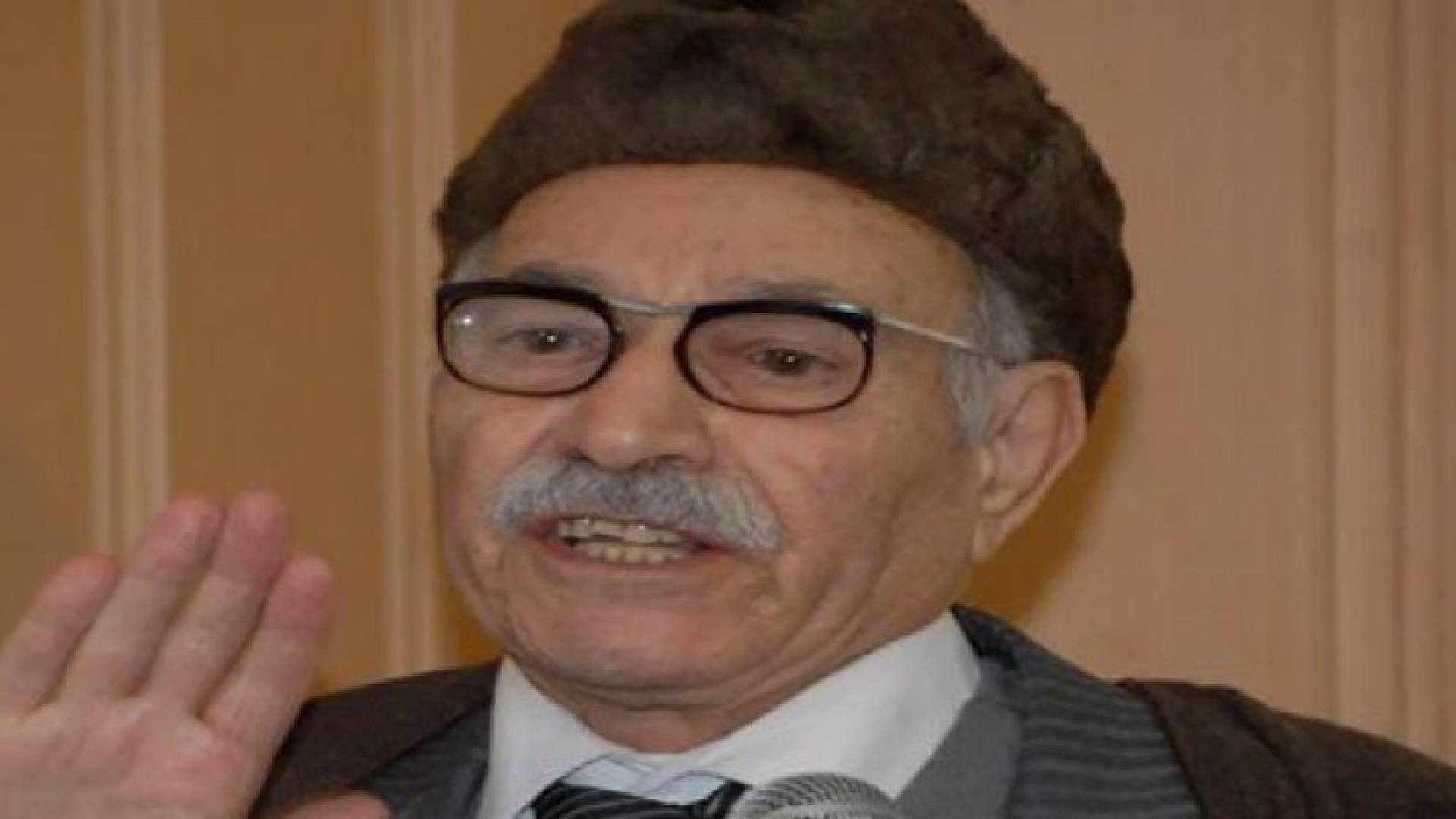 وزير الأوقاف الأسبق عبد الحفيظ أمقران