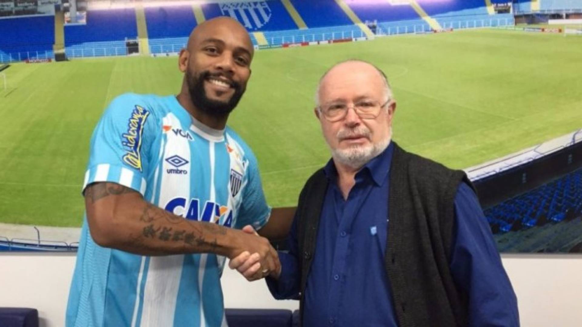 مايكون يعود لملاعب البرازيل من بوابة أفاي