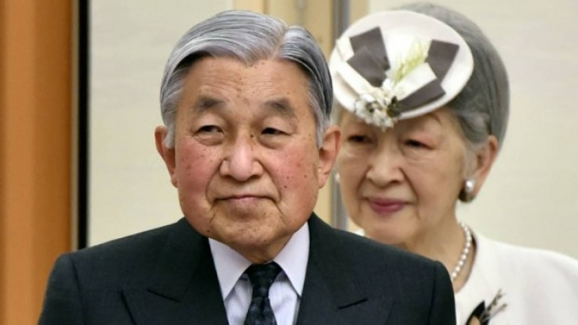  النواب اليابانيون يقرون قانونا يجيز للامبراطور التنازل عن العرش 