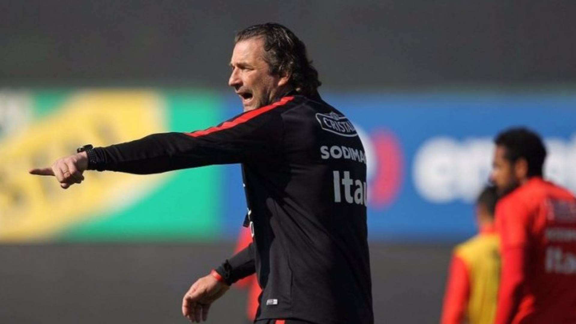  خوان أنطونيو بيتزي مدرب المنتخب التشيلي