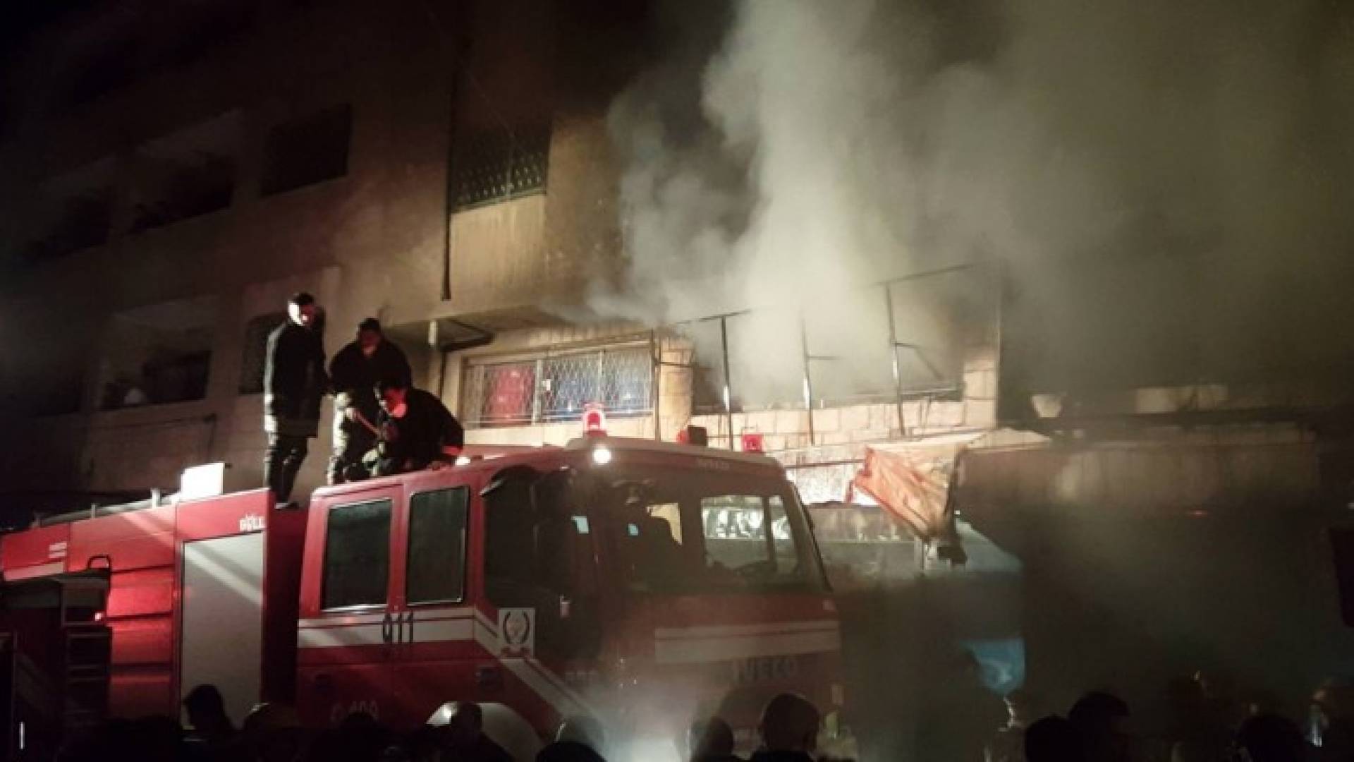 جانب من الحريق 