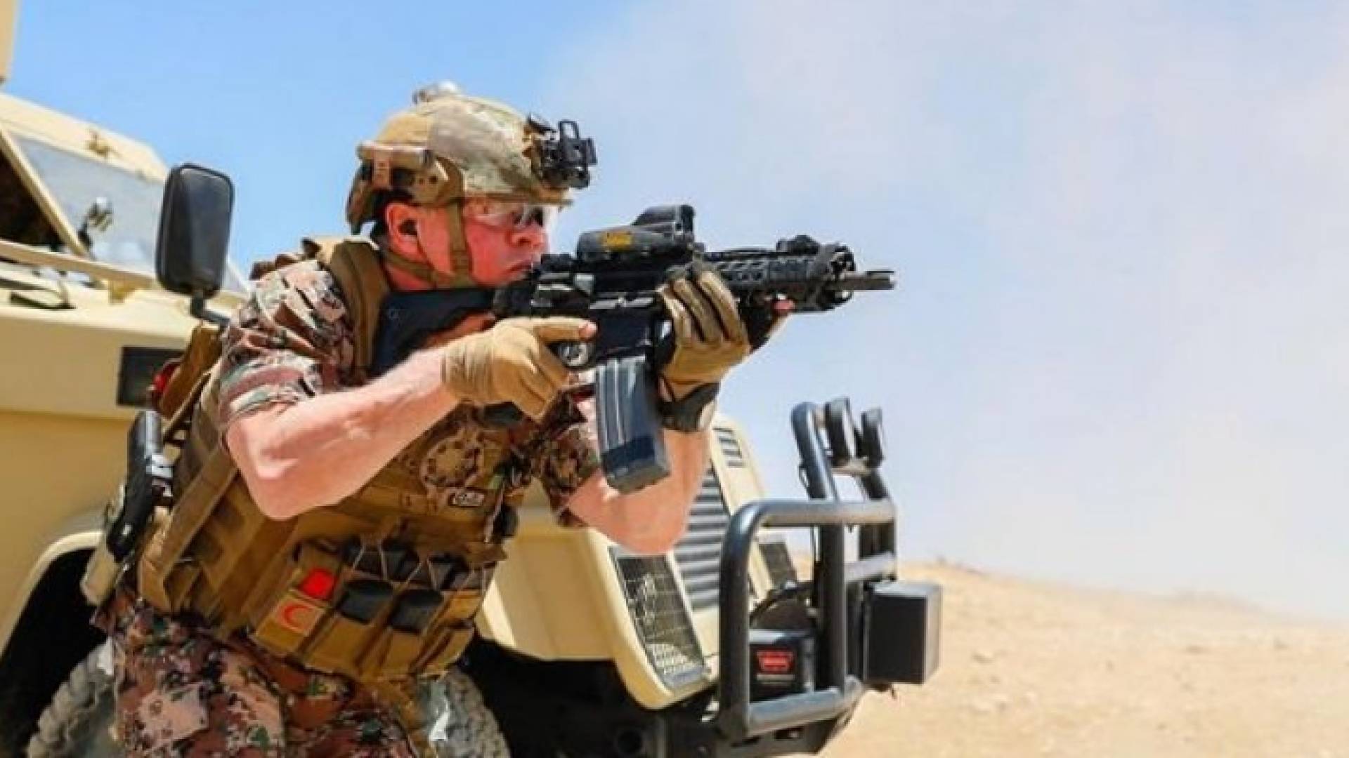 الملك في تمرين عسكري ميداني 