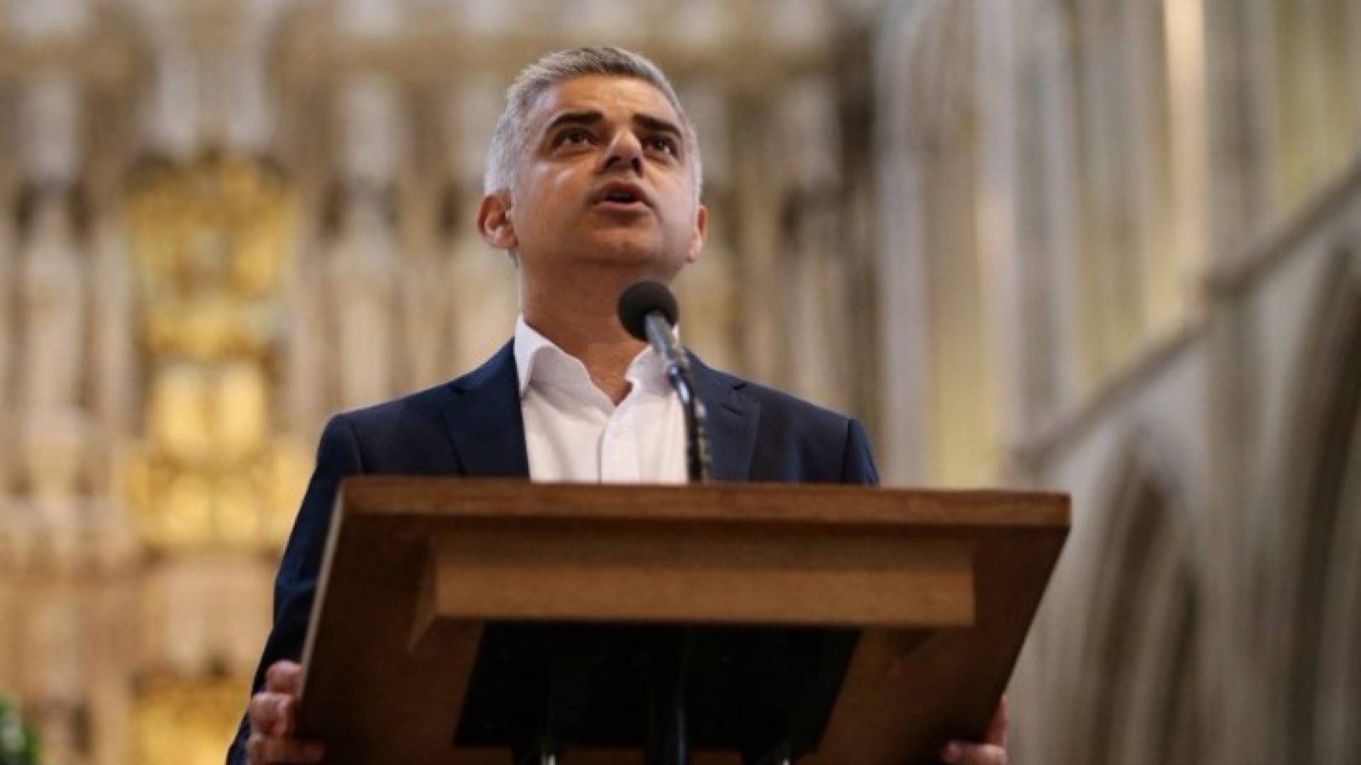 رئيس بلدية لندن صادق خان