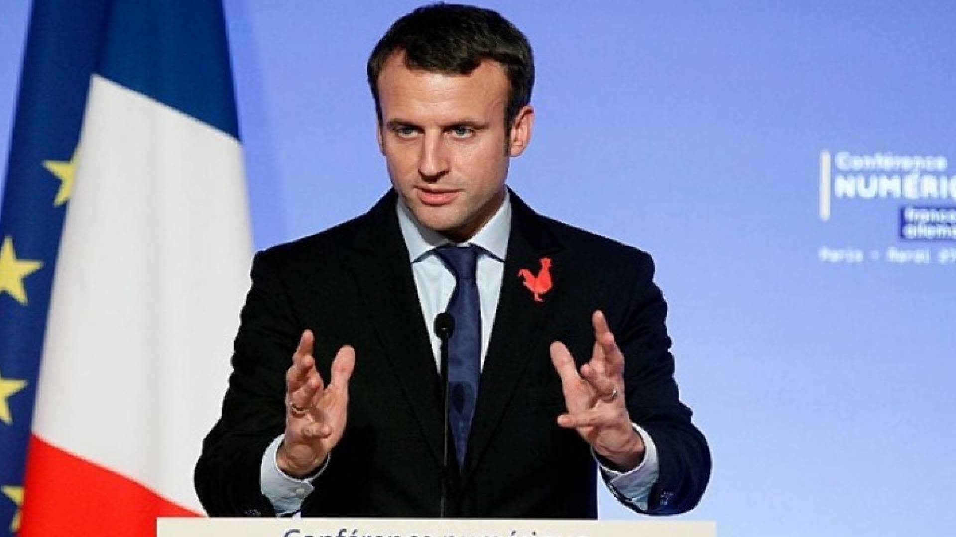 الرئيس الفرنسي ايمانويل ماكرون