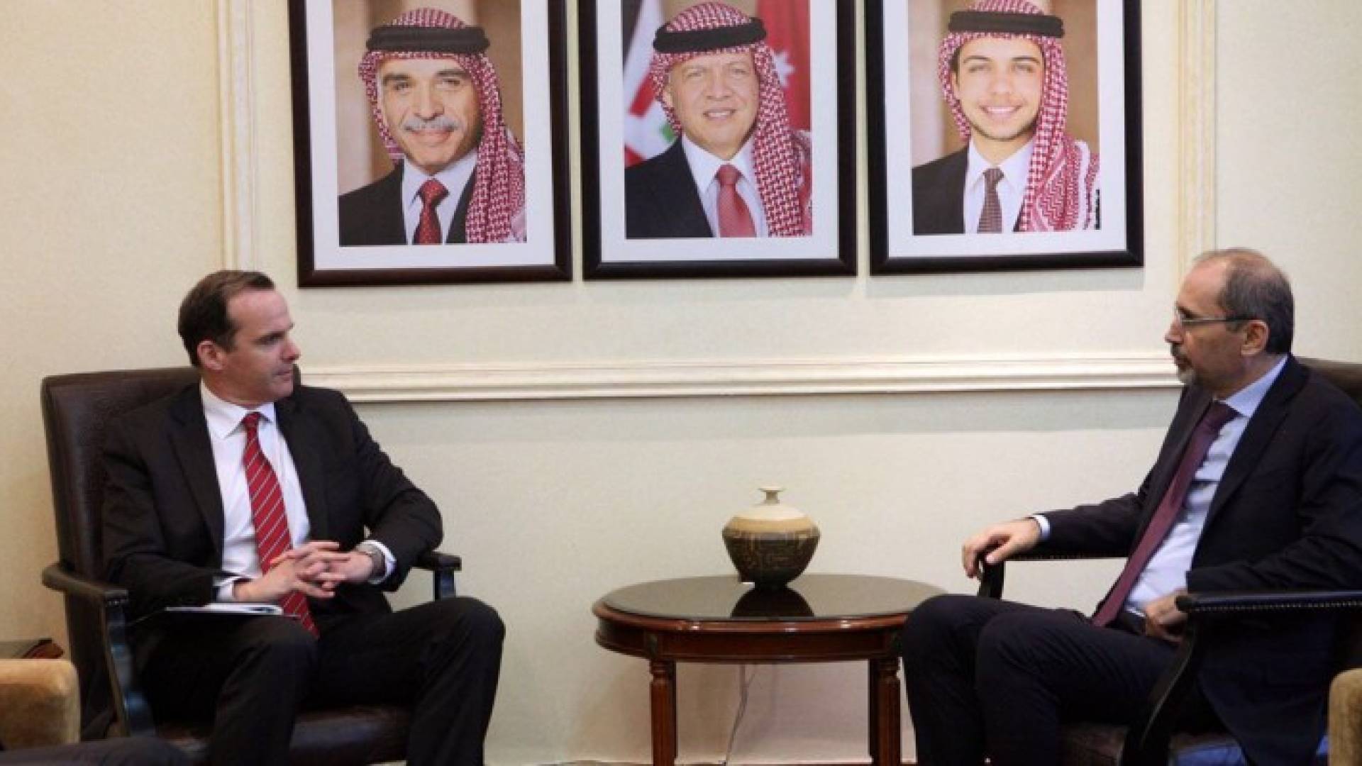 من اللقاء