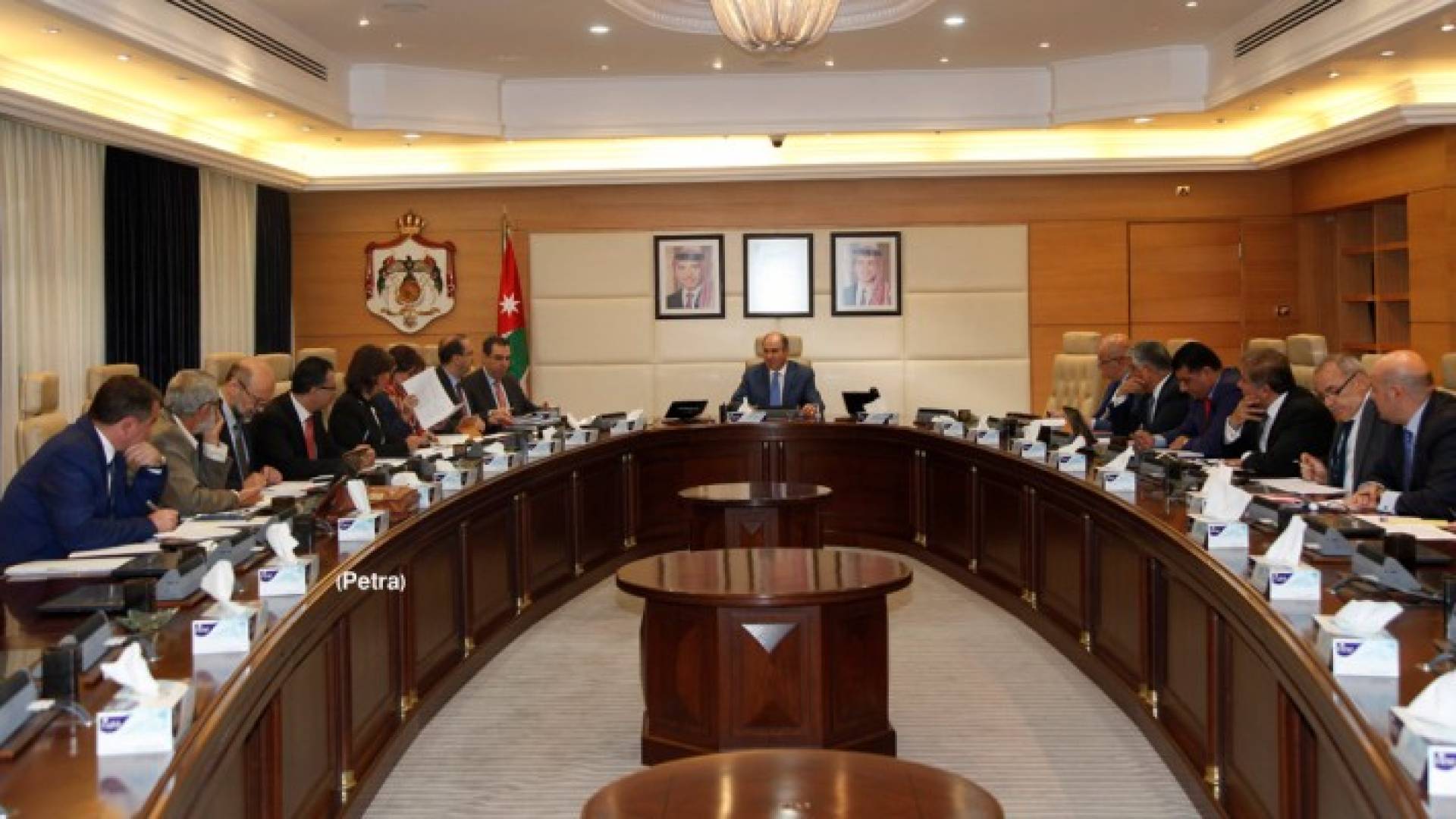 من الاجتماع