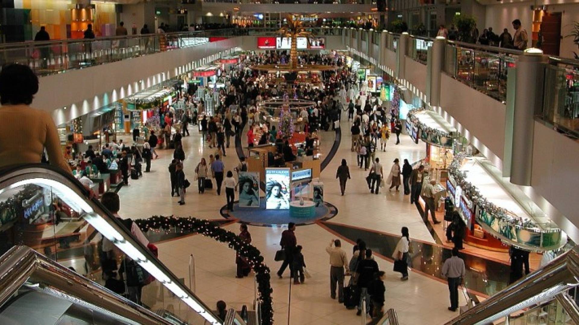 من مطار دبي الدولي - أرشيفية